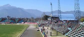 En un parejo encuentro los «cementeros» encontraron la ventaja a los 37′ gracias a bruno enzo luizzi, quien definió por encima del arquero luis requena y marcó el único tanto del partido. Union La Calera Stadium Estadio Municipal Nicolas Chahuan Nazar Football Tripper