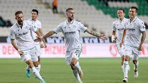 Haftasında konyaspor ile başakşehir karşı karşıya geliyor. Pb8zbu8aqu7jm