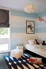 Here, bullard uses benjamin moore's vanilla ice cream, which he says allows a child to grow into their space and frees them up to change the vibe of a room with new decor and accessories as they age. Horizontal Stripes On Walls 15 Modern Interior Decorating And Painting Ideas Striped Walls Cool Boys Room Boy Room