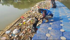 Sungai Cisadane Tercemar Sampah Capai 10 Ton Teras Banten