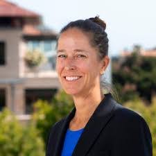 Candice Schultz's Instagram, Twitter & Facebook