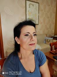 Su una donna matura, basta un po' di luce per far risplendere la sua età in  piena semplicità senza stravolgere il proprio essere 😘💄 #makeupantiage  #makeupstefaniaselvaggio. 💋