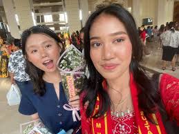 Yang masih suka area pinggir jalan, Ayam Bakar Fitri..enak n terjangkau.  Yukkk...