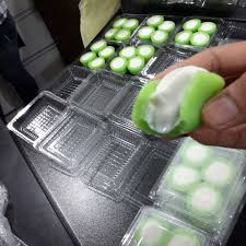 Resepi kuih nona manis penyediaan air pandan gunting 4 helai daun pandan kemudian kisar. Cheesy Logy Pjj Nona Manis Pandan Free Resepi Nona Facebook