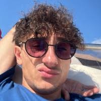 100+ "Accomando" profiles