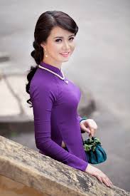 Image result for thang ba hoa Hue va ao tim images