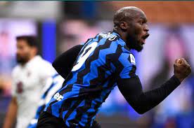 Romelu lukaku is a belgian footballer who plays for the belgian national team along with the 'premier league' team 'manchester united.' born and raised in antwerp, belgium, romelu started playing football at a young age and joined his first club, 'rupel boom,' at the age of 5. Romelu Lukaku Unggah Foto Yang Bikin Fans Man United Nangis Dalam Hati Bolasport Com