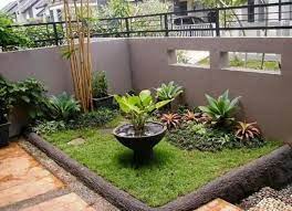 Hugedomains Com Small Backyard Garden Design Small Backyard Gardens Front Garden Design