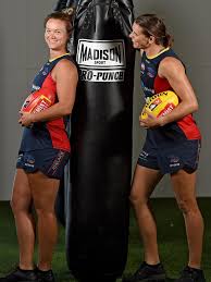 Marijana mj rajčić and chelsea randall are a team of footy mates on the amazing race australia 5. Crows Aflw Courtney Cramey And Chelsea Randall Share Memories The Advertiser