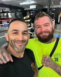 Heading to workout this morning I ran into one of the baddest toughest OGs  out of Louisiana @david_bosnick Definition of a fighters fighter, honored  and fired up to have finally met 🙏🏽