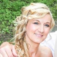 Jennifer Lear's Instagram, Twitter & Facebook