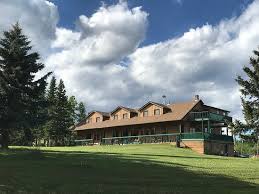 By 1970 the number of new houses that were ranches had fallen to four out if you're looking for ideas for your own ranch house, check out the collection of ranch home tours on houzz. Bar F Ranch House Hinton Kanada Ulasan Perbandingan Harga Guest House Tripadvisor