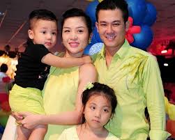 Đây là lần hiếm hoi anh xuất hiện trên truyền thông và công. Cuá»™c Sá»'ng Van Quang Long TrÆ°á»›c Khi Qua Ä'á»i Co Ä'á»™c 1 Minh á»Ÿ Má»¹ Lam Nhiá»u Nghá» MÆ°u Sinh Phut Cuá»'i Ä'á»i Khong Ä'Æ°á»£c Ben Vá»£ Con