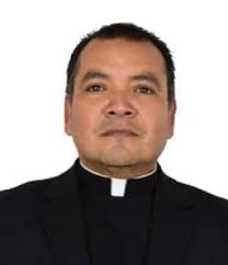 El P. Ricardo Hernández...