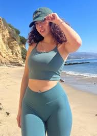 Pau Torres - Free pics, galleries & more at Babepedia