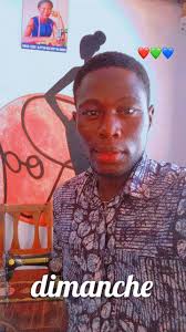 Diane venait d'avoir son baccalauréat dans un village reculé au centre du  Bénin. Pour ses études, elle obtient une bourse dans la plus grande  université du pays. Où va-t-elle résider à Calavi ?