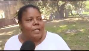 Nacionales #Honduras #Canal24HD Asesinan a líder garifuna en Cortés. La  líder garifuna Mirna Suazo murió este domingo de forma violenta a lo  interno de un restaurante situado en el departamento de Cortés,