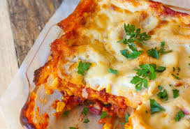 Lasagnes Sans Viande Facon Chili Recettes Vegan Pour Inviter Recette En 2020 Recette Plat Vegetarien Lasagnes Vegan Recette De Plat