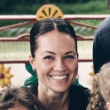 Kelly Mcsorley's Instagram, Twitter & Facebook