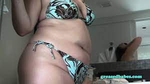Curvy BBW Latina In Bikini Sonia Blaze Oils Her Big Ass - EPORNER