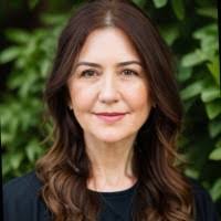 Arzu Calis's Instagram, Twitter & Facebook