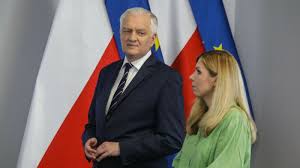 Wzrost wśród innych znanych polityków, którzy przekroczyli 180 cm są m.in. Porozumienie Gowina O Mozliwym Zerwaniu Koalicji Chodzi O Wzrost Podatkow Natemat Pl