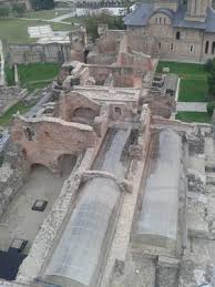 Excursii, circuite, sejururi cu autocarul sau cu inchirieri auto din bucuresti, brasov sau alte orase unde oferim masini de inchiriat la preturi cu reducere. Targoviste Costacheinjurullumii