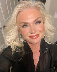 Roxanne Sanderson (@roxannesanderson) • Instagram photos and videos