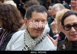 British sculptor Antony Gormley, right, and the last participant of his  live artwork 'One & Other', Emma Burns, a 30-year-old medical photographer  from Darlington, England, who dedicated her hour to the memory