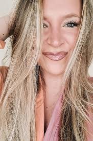 Brandi Bowman's Instagram, Twitter & Facebook