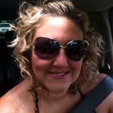 Stephanie Aikin's Instagram, Twitter & Facebook