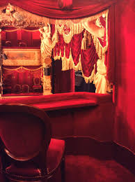 Une Loge D Avant Scene Au Theatre Du Palais Royal Extrait De Theatres Parisiens J C Yon Photos S Hartl Et O D Meyer Logs