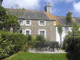 Holiday Cottage In Cadgwith Lizard Peninsula United Kingdom From 375p W Holiday Cottage Cottage Holiday Rental