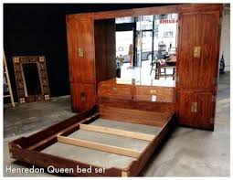 Prices for a heritage henredon bedroom can differ depending upon size, time period and other attributes — at 1stdibs, they begin at $945 and. Wow Queen Size Henredon Campaign Style Bed And Cabinet Set Cool Bedroom Furniture Bedroom Furniture Campaign Style Furniture
