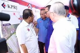 Setiap orang pastinya inginkan ada rumah sendiri , siapa yang taknak betul tak ?dari lepasan graduate dah fikir macam mana nak beli rumah di usia muda. Majlis Pecah Tanah Rumah Mampu Milik Johor Rmmj Kprj