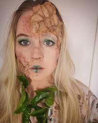 kohlmakeupsouthafrica #kohlcreativemakeupchallenge Egyptian symbol ✔️  Scarab beetle colors ✔️ Inspired by @rosharofficial ✔️ #dontrush #makeup  #mua #dontrushchallenge