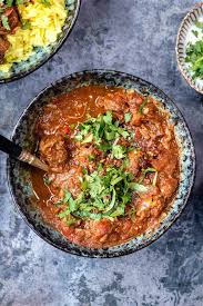 To save time, prep the vegetables a day ahead or in the morning. Slow Cooker Beef Curry Slimming Friendly Supergolden Bakes