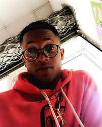 I rarely respond to messages or answer my phone! If u get a reply from me,  u should feel very special!! 🤷🏻‍♀️😭