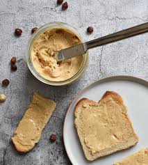 Weisse Haselnusscreme Schmeckt Wie Schokobons Mix Dich Glucklich Food Non Food Rezepte Essen K Haselnuss Creme Lebensmittel Essen Butter Bier Rezept
