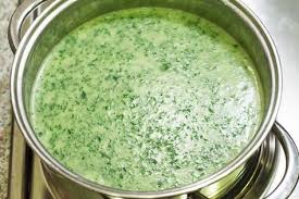 Fur Die Petersiliensauce Wird Eine Mehlschwitze Gemacht Mit Gemusebruhe Abgeloscht Und Sehr Viel Kleingehackte Petersilie Zugegeb Wickelklosse Klosse Petersilie