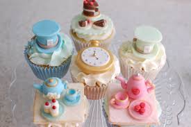 Mother of two boys roche is originally from austria where she learnt her trade as a pastry. Pin By Bianca Corales On Party Ideas Alice In Wonderland Cupcakes Alice In Wonderland Cakes Wonderland Cake