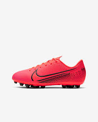 Anpassa fotbollsskor för barn till underlaget. Fotbollsskor Nike Barn Hitta Det Lagsta Priset Hos