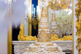 From caramel apple to cookies & cream, discover the perfect flavor for your wedding. Top Ten Wedding Cake Trends 2020 By Elizabeth S Cake Emporium Wedding Blog 5 Star Wedding Directory