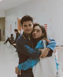 Pemain love story the series sctv beserta biodata lengkapnya. Diajari Main Gitar Ini Potret Kedekatan Pemain Love Story The Series Di Balik Layar Halaman 4 Merdeka Com