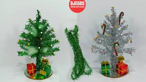 Susun aja di rangka kayu atau karton yang udah disiapkan dan jadilah pohon. Cara Mudah Membuat Pohon Natal Dari Slingers Youtube