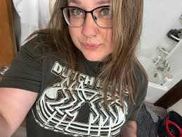 What makeup provides the best full coverage white for artistic looks?