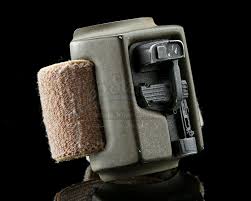 The implant communicator was a marvel of modern electronics. Star Wars Return Of The Jedi 1983 Rebel Wrist Communicator