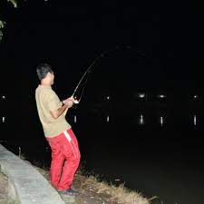Seorang lelaki tidak pulang semenjak khamis lalu selepas keluar memancing di sungai bernam dekat sungai nilam, sungai selisek. Foto Di Kolam Memancing Ikan Air Tawar Baiworld Rawang Selangor