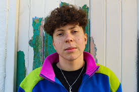 Paul Dunton's Instagram, Twitter & Facebook