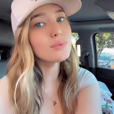 ISO Taylor Swift party decorators